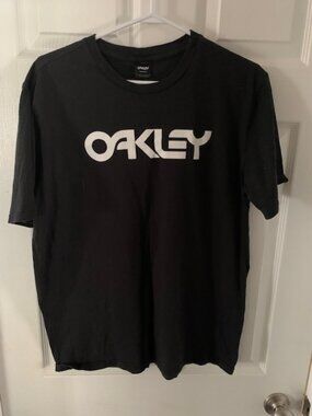 OAKLY MENS BLACK TSHIRT